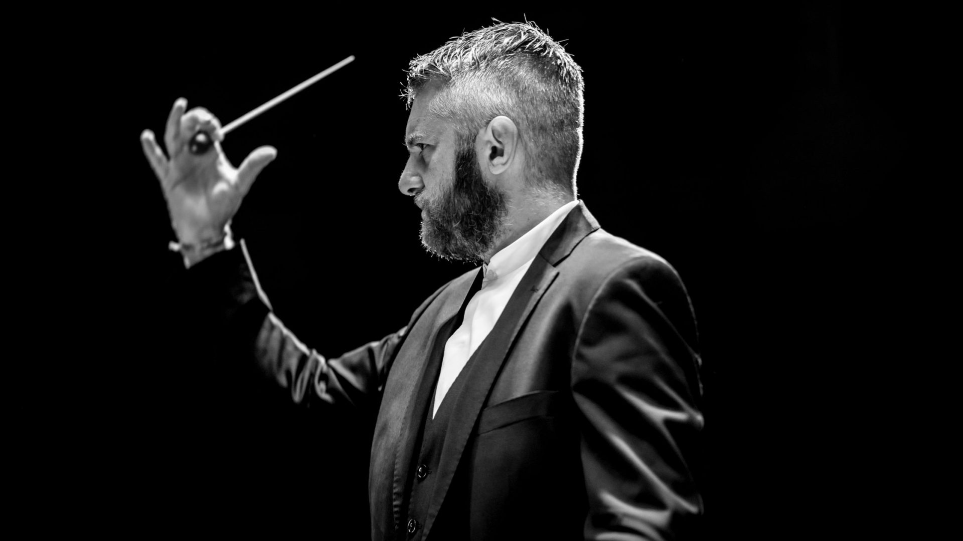 Conductor Kirill Karabits, Electrifying 2019/20 Season