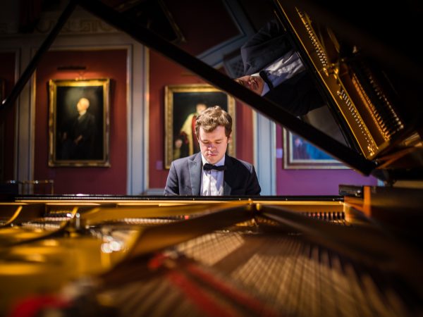 Review: Grosvenor Plays Chopin